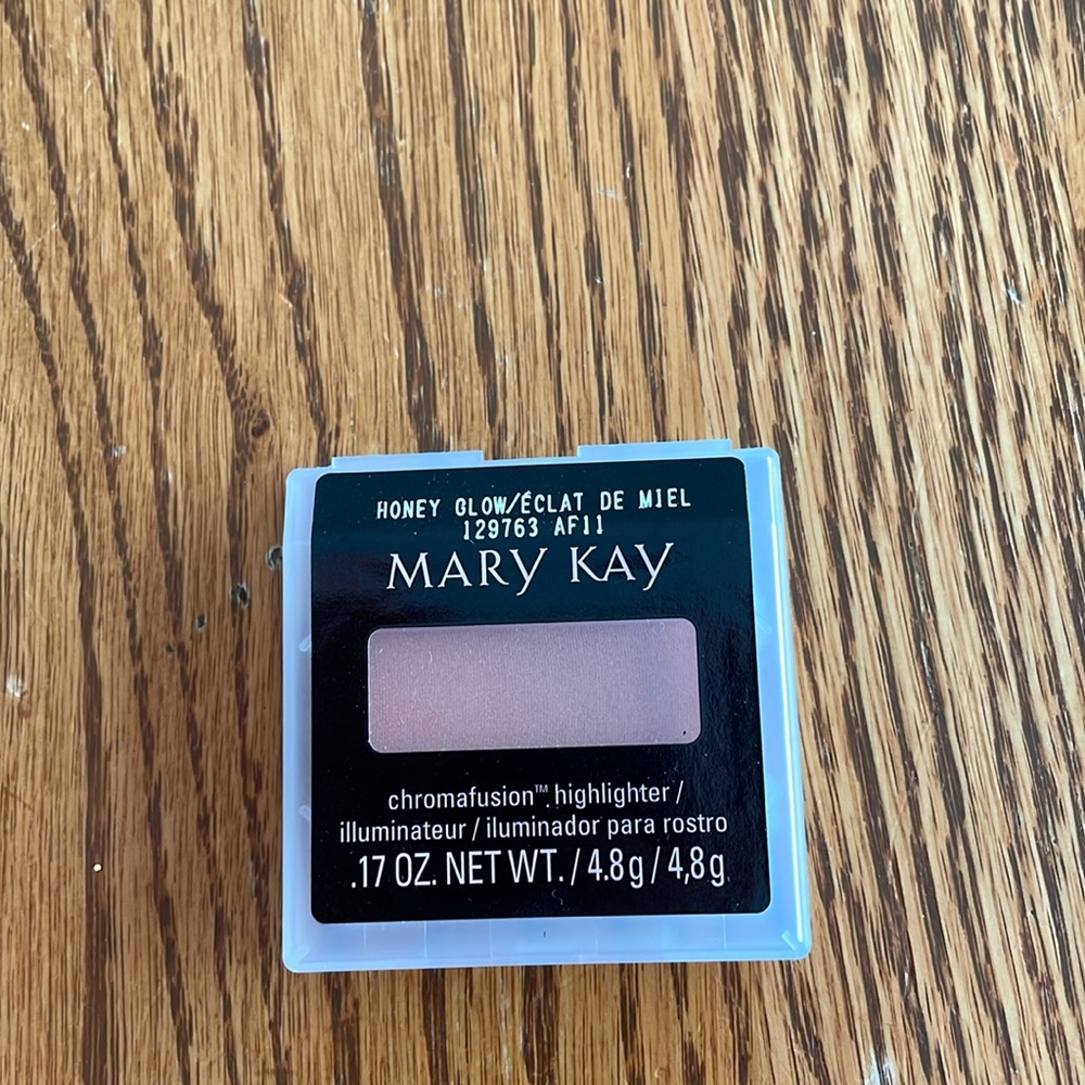Mary Kay chromafusion highlighter color honey glow
